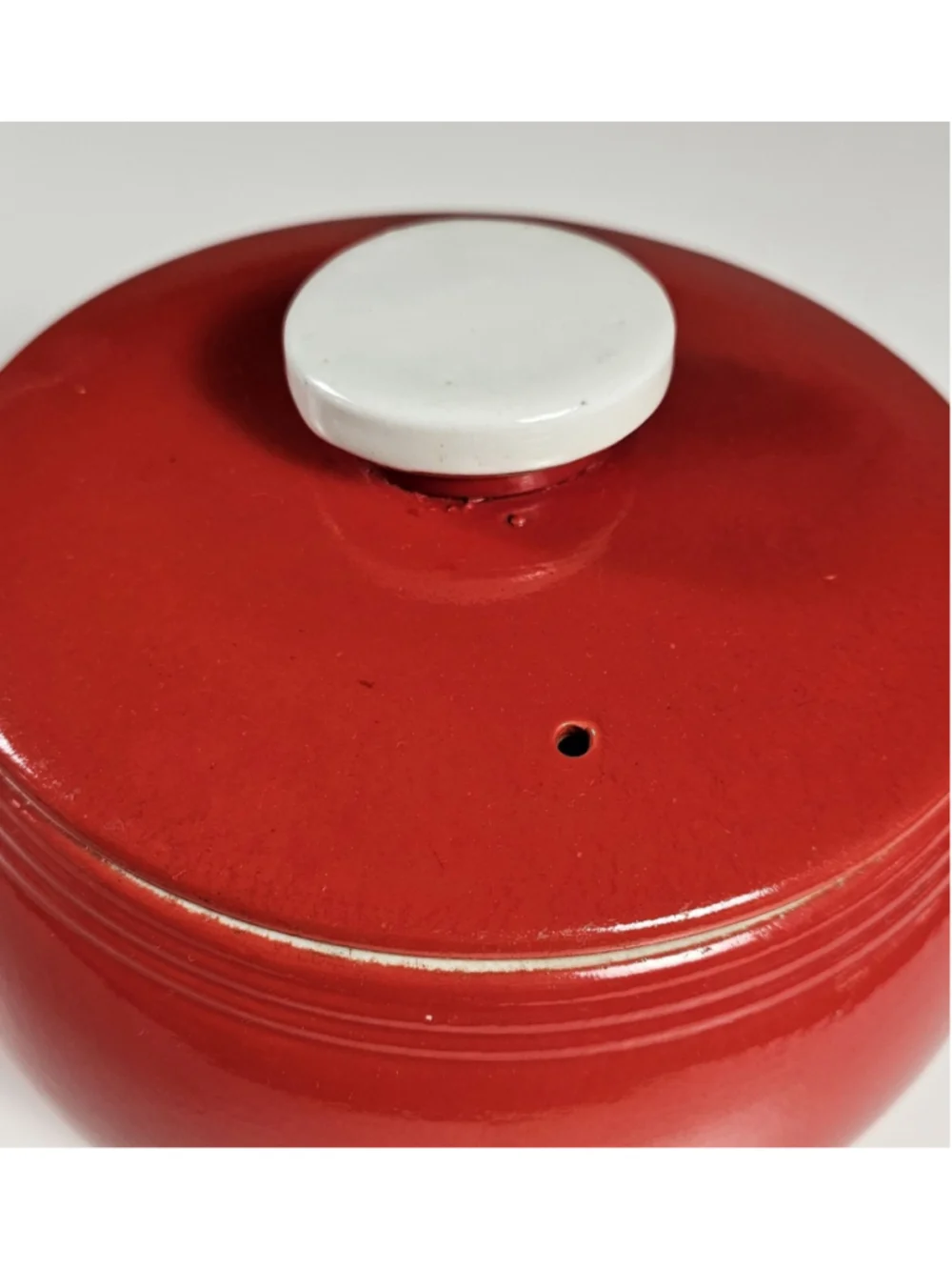 Vintage Hall China Pert Covered Casserole Dish Chinese Red White Tab Handles